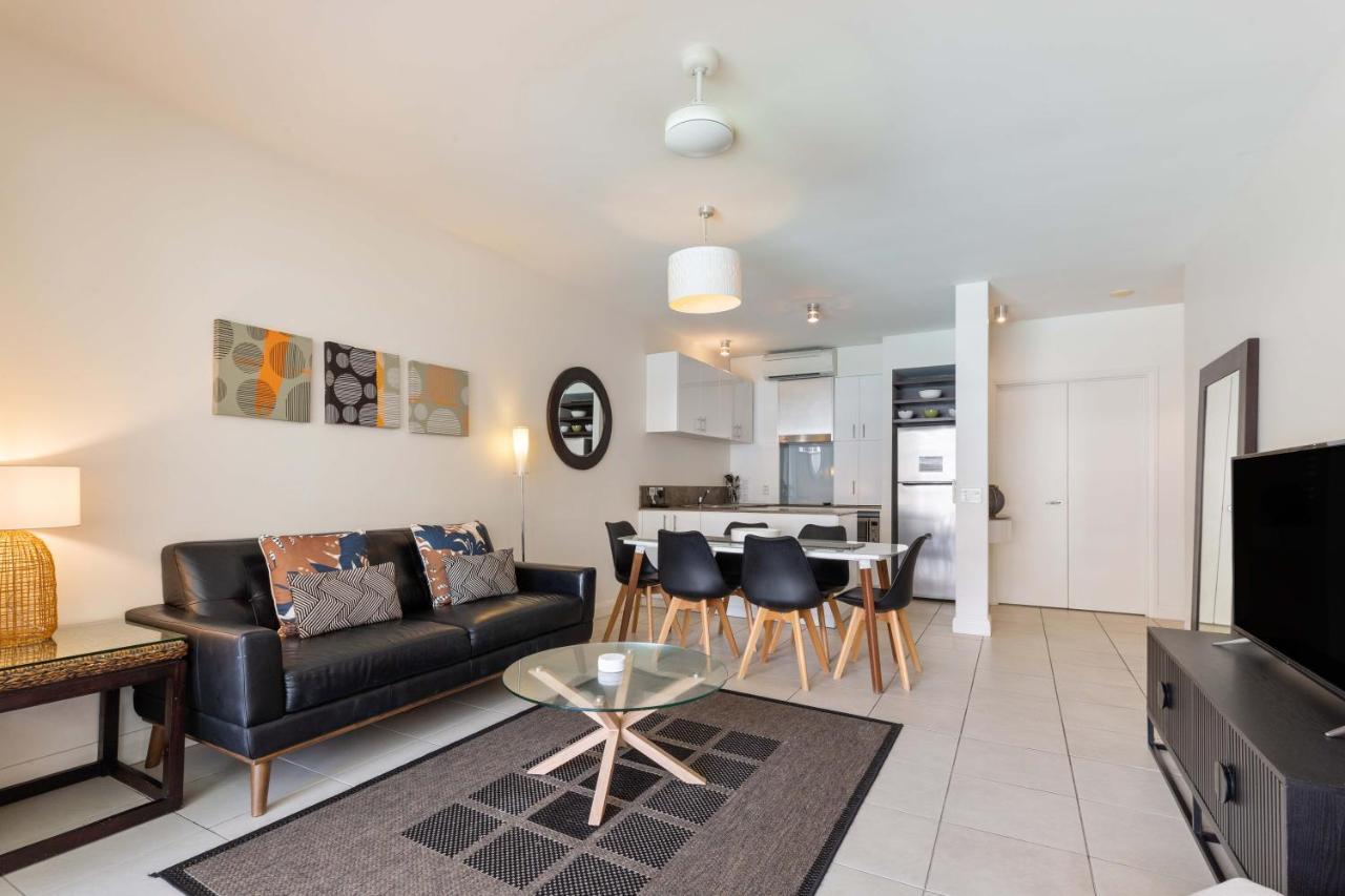The Beach Club Premium Private Apartments Палм Коув Екстериор снимка