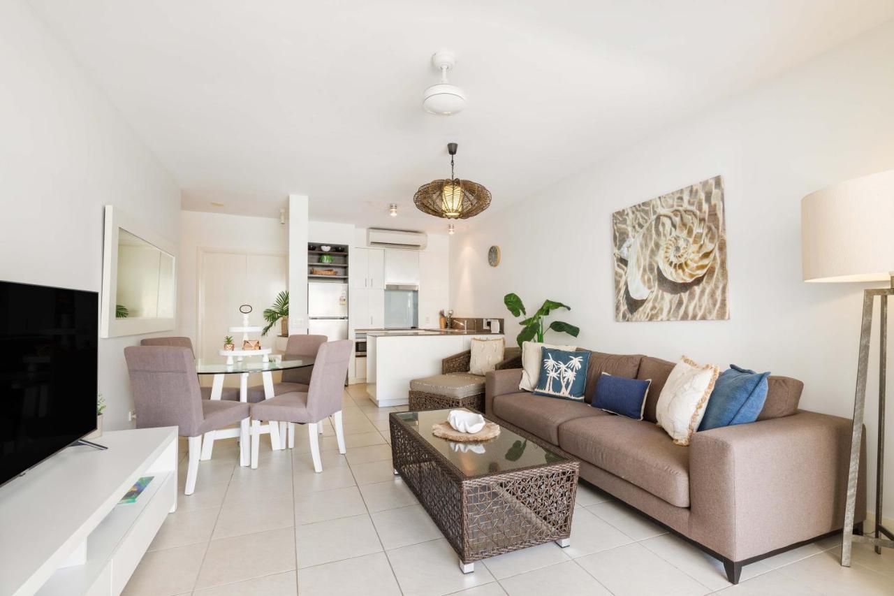 The Beach Club Premium Private Apartments Палм Коув Екстериор снимка