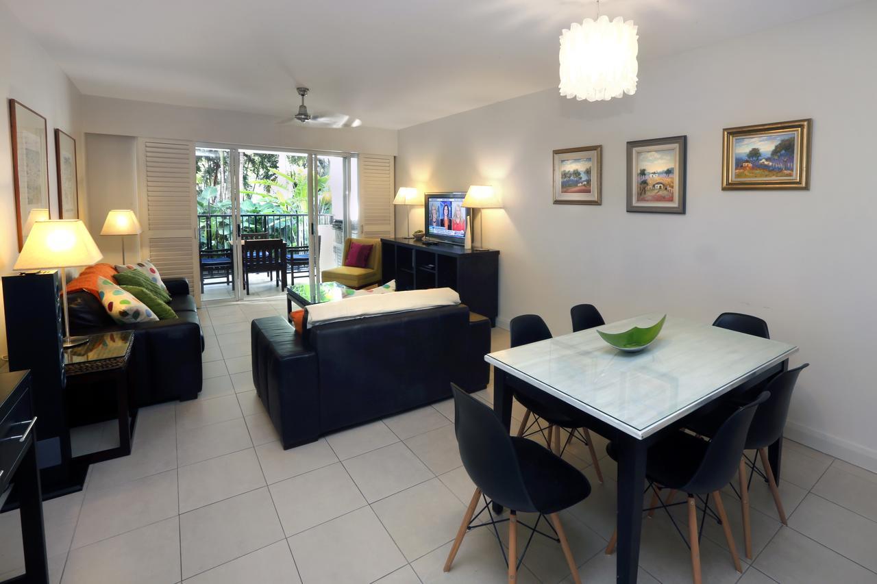 The Beach Club Premium Private Apartments Палм Коув Екстериор снимка