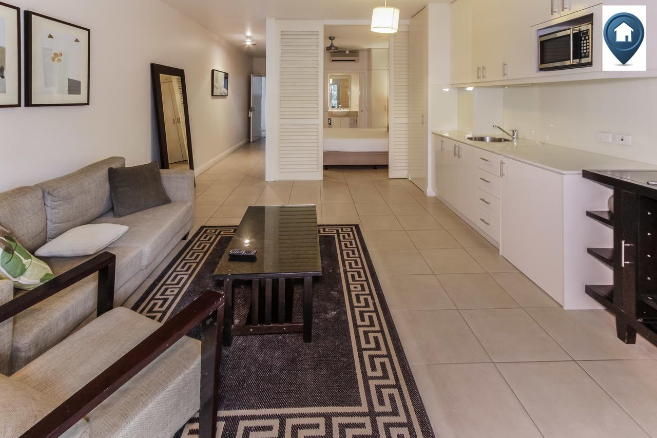 The Beach Club Premium Private Apartments Палм Коув Екстериор снимка